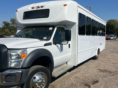 Used 2013 Ford F550 2WD Regular Cab Super Duty w/ Payload Upgrade Pkg image 2