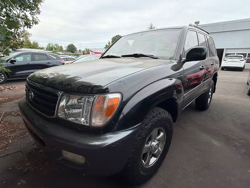 Used 2002 Toyota Land Cruiser AWD/4WD image 2