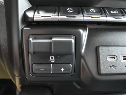 Used 2021 Chevrolet Silverado 1500 LT Trail Boss w/ Convenience Package II AWD/4WD image 33