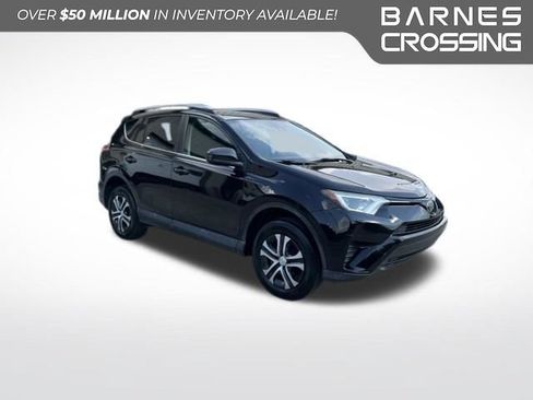 Used 2017 Toyota RAV4 LE FWD image 1
