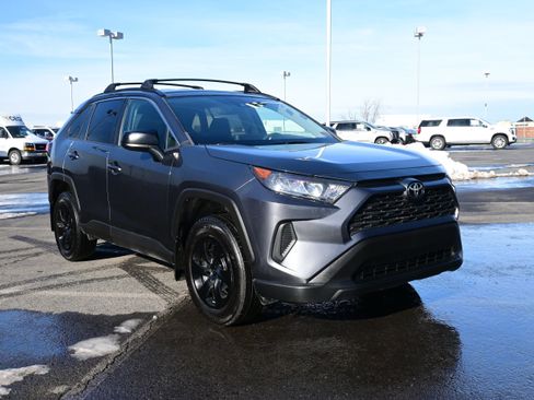 Used 2020 Toyota RAV4 LE image 2