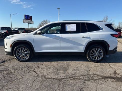 Certified 2025 Buick Enclave Preferred image 2