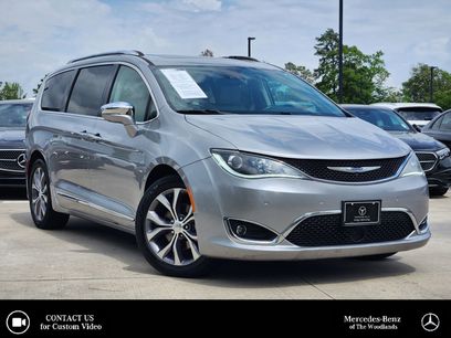 Used 2019 Chrysler Pacifica Limited w/ Tire & Wheel Group