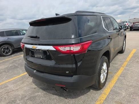 Used 2019 Chevrolet Traverse LT FWD image 2