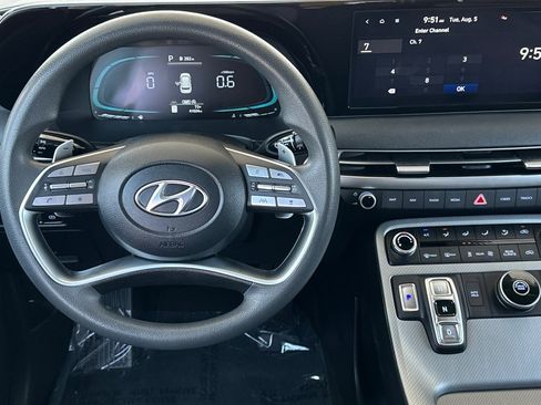 Used 2023 Hyundai Palisade SE image 17