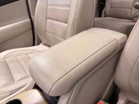 Used 2018 GMC Acadia Denali w/ Technology Package AWD/4WD image 35