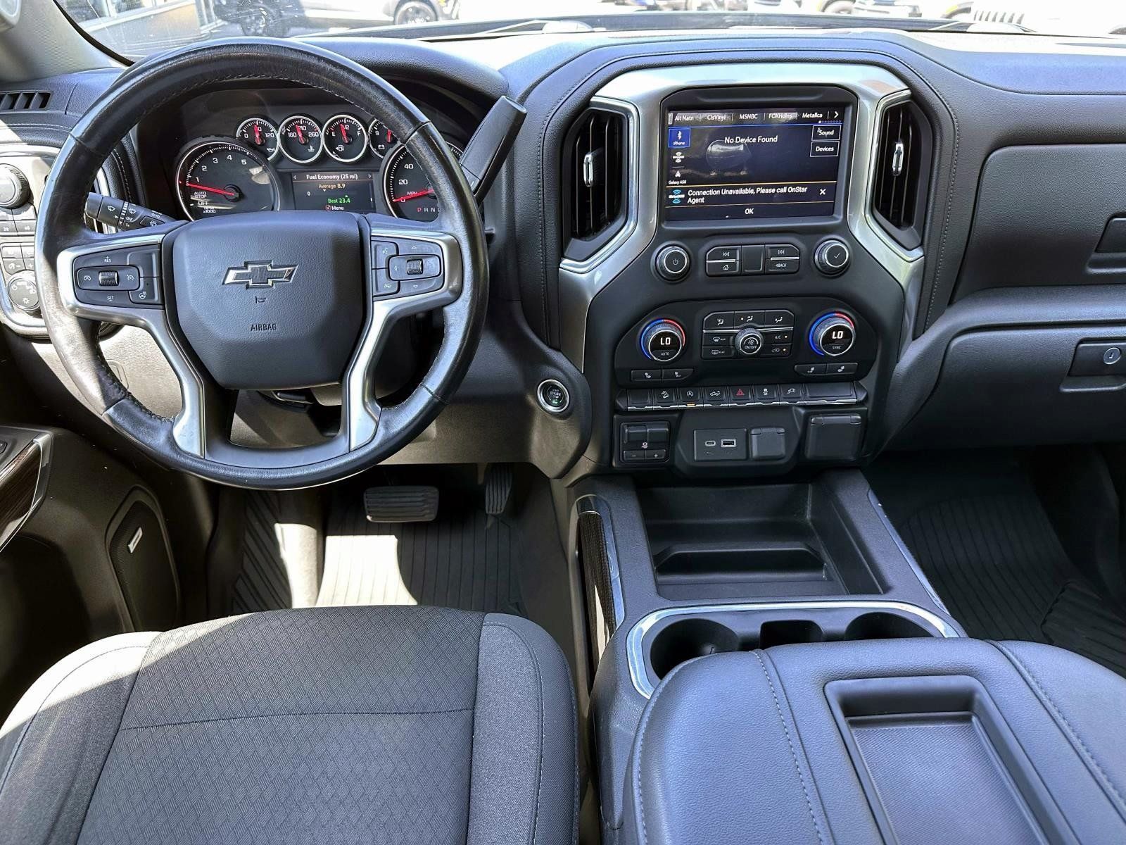 Used 2021 Chevrolet Silverado 1500 LT Trail Boss w/ Convenience Package II AWD/4WD image 16