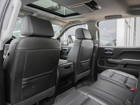Used 2018 GMC Sierra 2500 Denali w/ Duramax Plus Package AWD/4WD image 42