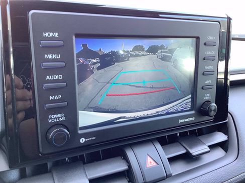 Used 2021 Toyota RAV4 LE AWD/4WD image 48