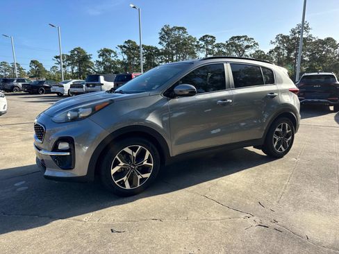 Used 2022 Kia Sportage EX w/ EX Technology Package FWD image 7