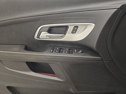 Used 2017 Chevrolet Equinox LS FWD image 30