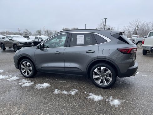 Used 2025 Ford Escape Platinum image 5