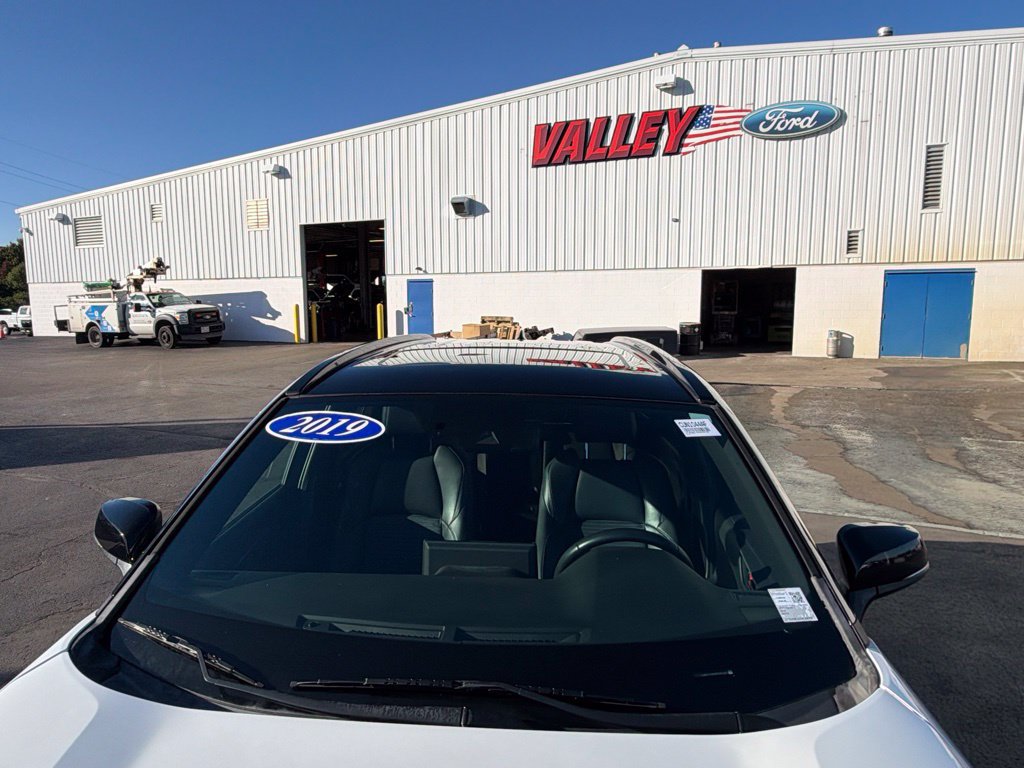 Used 2019 Toyota RAV4 XSE w/ XSE Weather Package AWD/4WD image 17