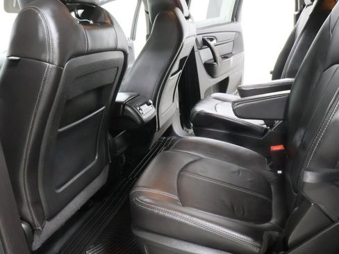 Used 2017 GMC Acadia Limited SLT AWD/4WD image 29