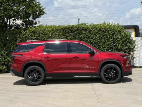 New 2026 Chevrolet Traverse LT w/ Driver Confidence Package FWD image 3