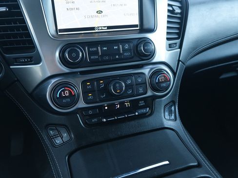 Used 2020 Chevrolet Suburban Premier image 39