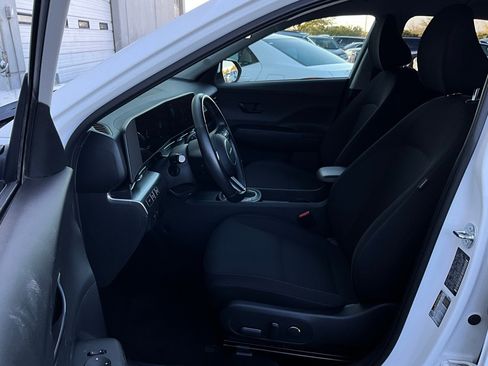 Used 2025 Hyundai Kona SEL image 10
