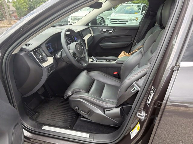 Used 2022 Volvo XC60 B5 Inscription w/ Advanced Package AWD/4WD image 10