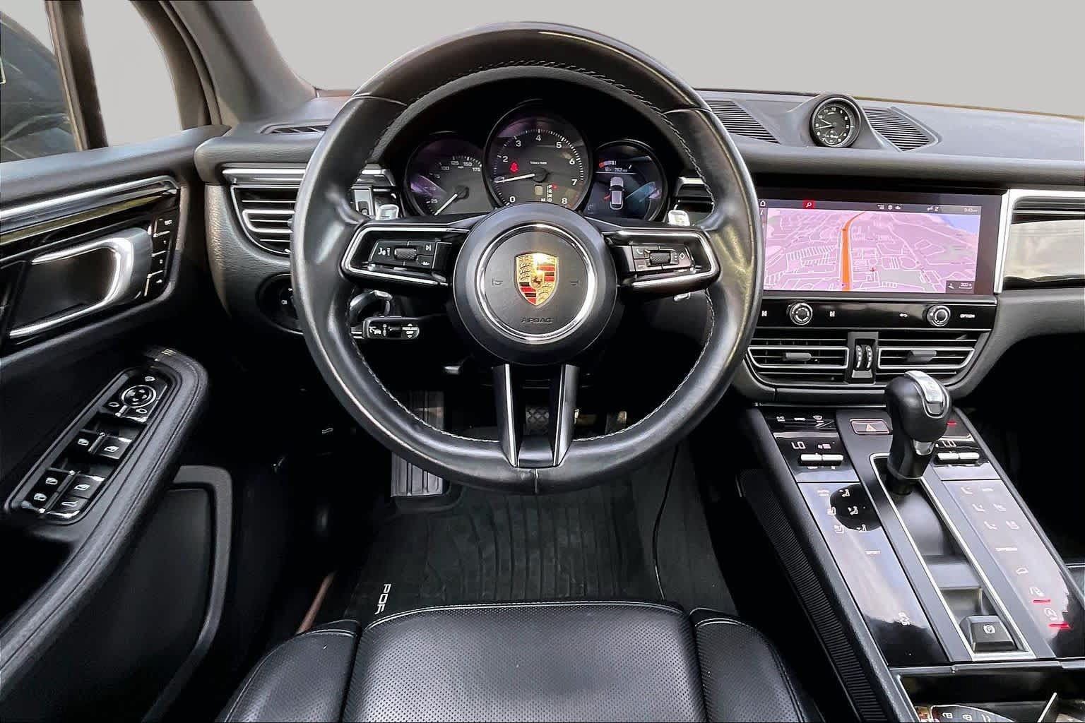 Used 2024 Porsche Macan AWD/4WD image 6