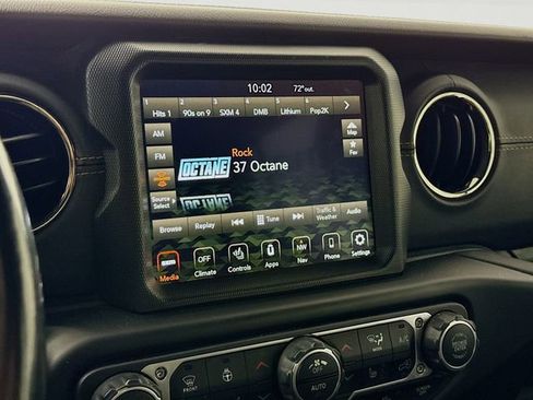 Used 2021 Jeep Wrangler Unlimited Sahara AWD/4WD image 15