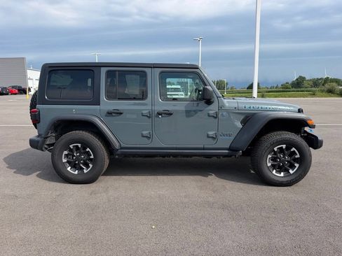 Used 2024 Jeep Wrangler Unlimited Rubicon 4xe AWD/4WD image 4