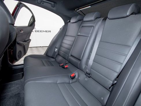 Used 2025 Lexus IS 500 RWD image 17