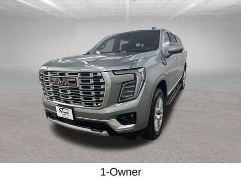 Used 2025 GMC Yukon XL Denali AWD/4WD image 7