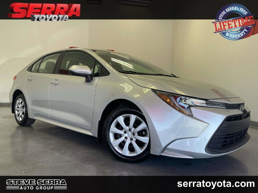 Certified 2025 Toyota Corolla LE FWD image 1