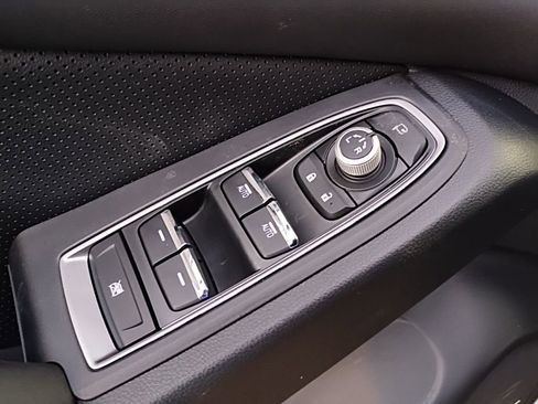 Used 2026 Subaru Ascent Touring image 17