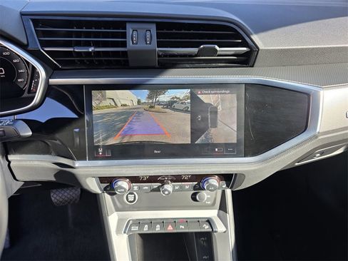 Used 2022 Audi Q3 2.0T Premium Plus image 23