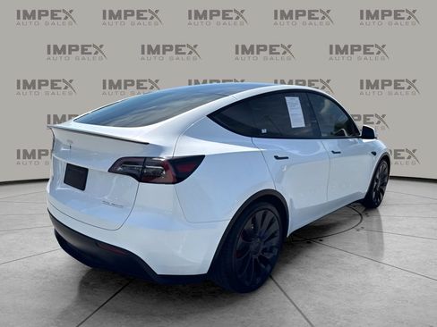Used 2025 Tesla Model Y Performance AWD/4WD image 4