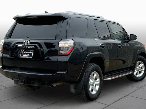 Used 2018 Toyota 4Runner SR5 Premium RWD image 12