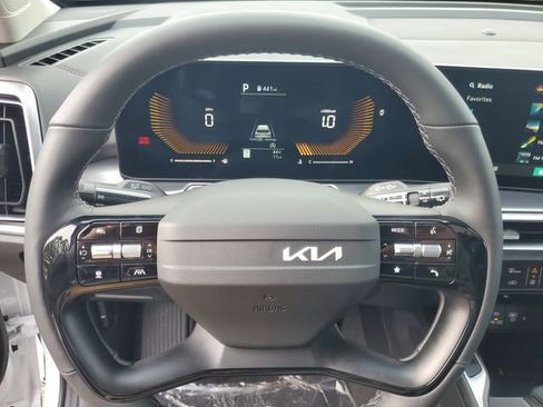 New 2026 Kia Sorento S w/ S Panoramic Sunroof Package FWD image 17