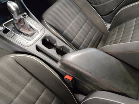 Used 2019 Volkswagen Jetta GLI FWD image 26