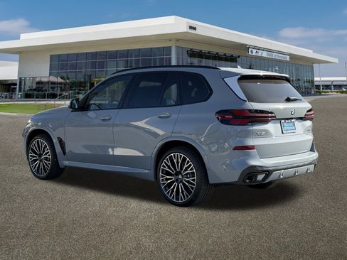 New 2026 BMW X5 sDrive40i image 8