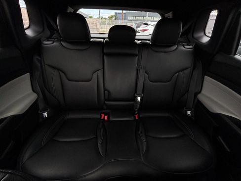 Used 2025 Jeep Compass Limited AWD/4WD image 39
