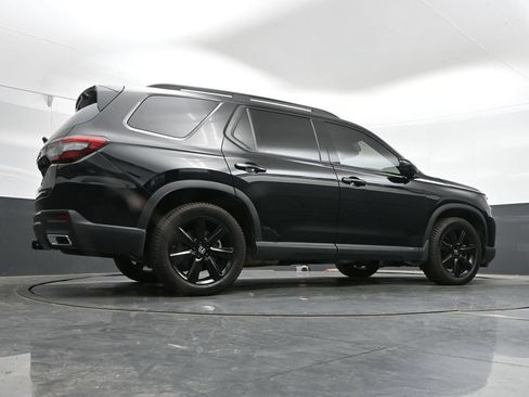 Used 2025 Honda Pilot Black Edition image 42