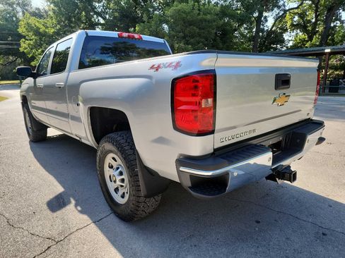 Used 2017 Chevrolet Silverado 2500 LT AWD/4WD image 5