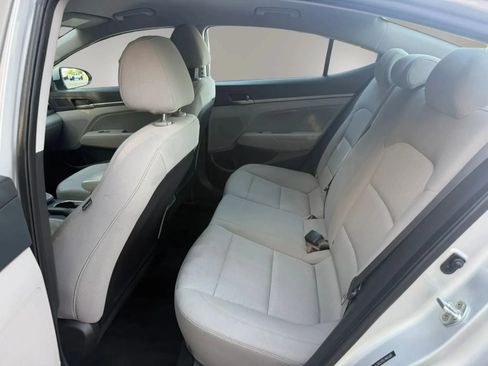 Used 2018 Hyundai Elantra SEL FWD image 15