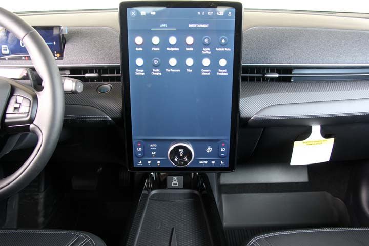 New 2025 Ford Mustang Mach-E Premium w/ Interior Protection Package AWD/4WD image 7