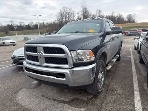 Used 2017 RAM 2500 Tradesman w/ Chrome Appearance Group image 2