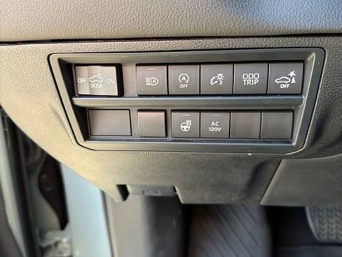 Used 2024 Toyota Tundra Limited AWD/4WD image 18