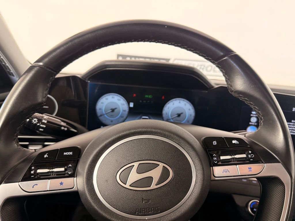 Used 2024 Hyundai Elantra Limited FWD image 29