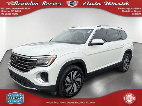 Used 2024 Volkswagen Atlas SEL AWD/4WD image 1