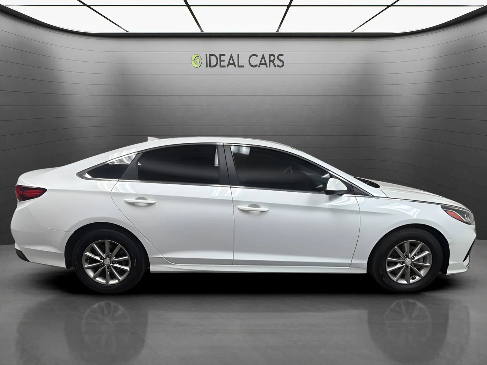 Used 2018 Hyundai Sonata SE w/ Cargo Package FWD image 4