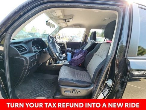 Used 2014 Toyota 4Runner SR5 image 22