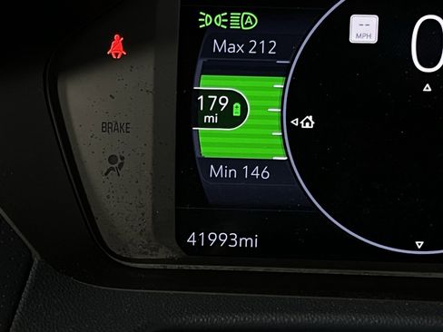 Used 2022 Chevrolet Bolt EUV Premier w/ Sun & Sound Package image 13