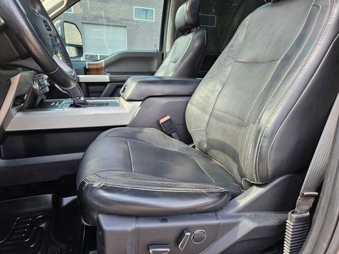 Used 2015 Ford F150 Lariat w/ Equipment Group 502A Luxury AWD/4WD image 15