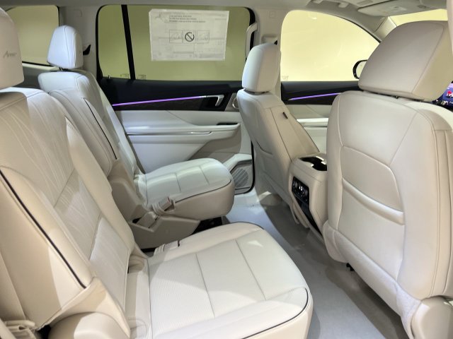 New 2027 Buick Enclave Avenir FWD image 27