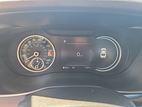 Used 2026 Genesis G70 2.5T RWD image 3